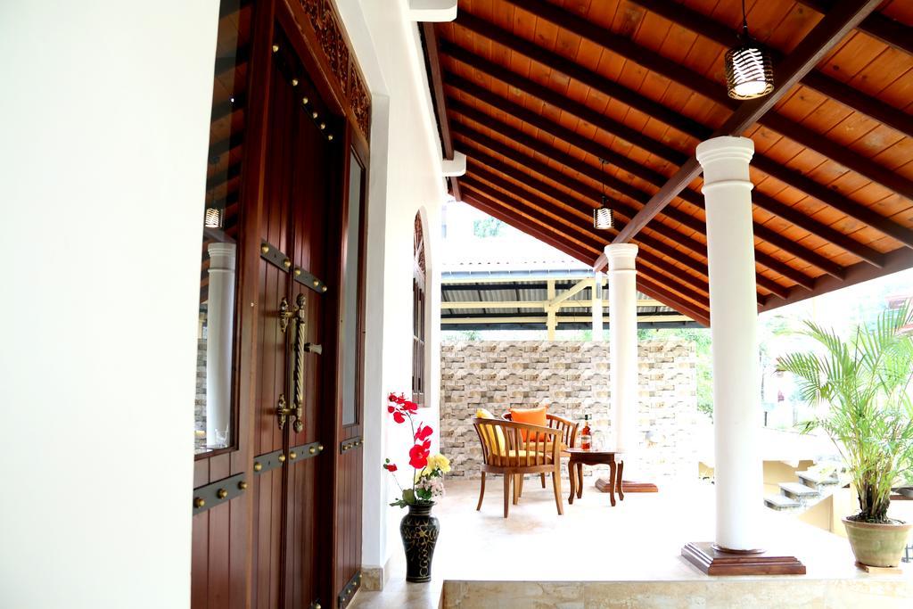Nivahana Homestay キャンディー エクステリア 写真