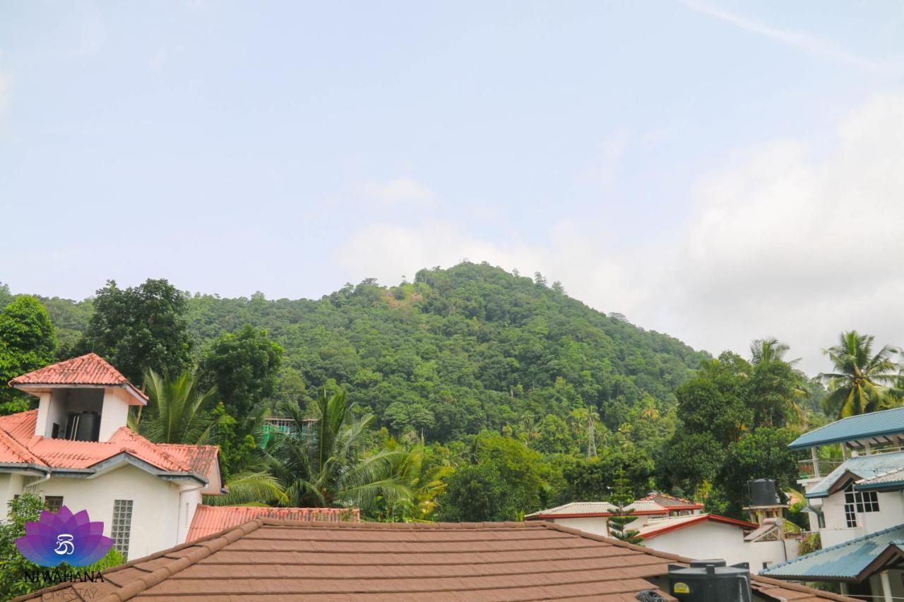 Nivahana Homestay キャンディー エクステリア 写真