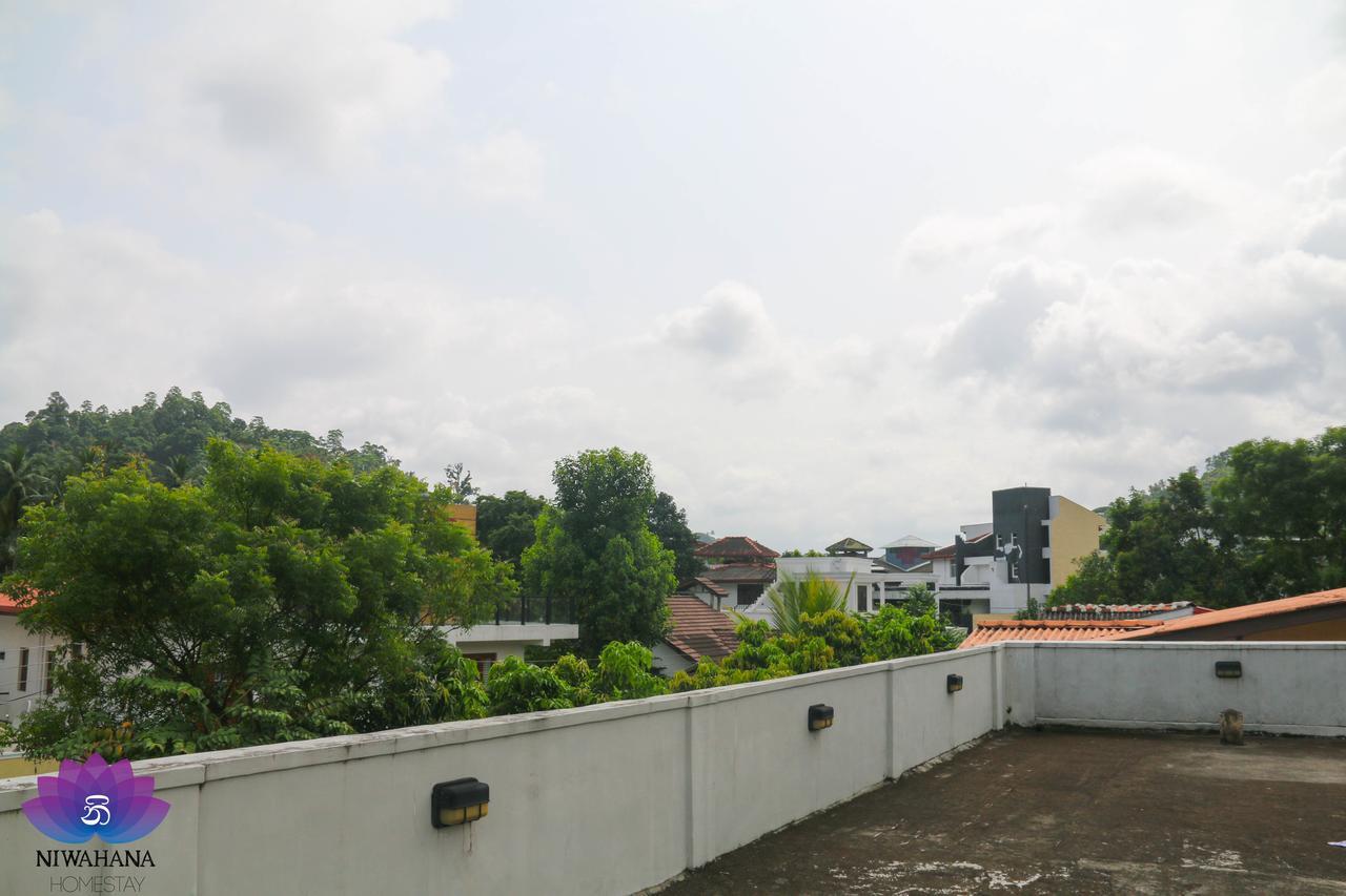Nivahana Homestay キャンディー エクステリア 写真