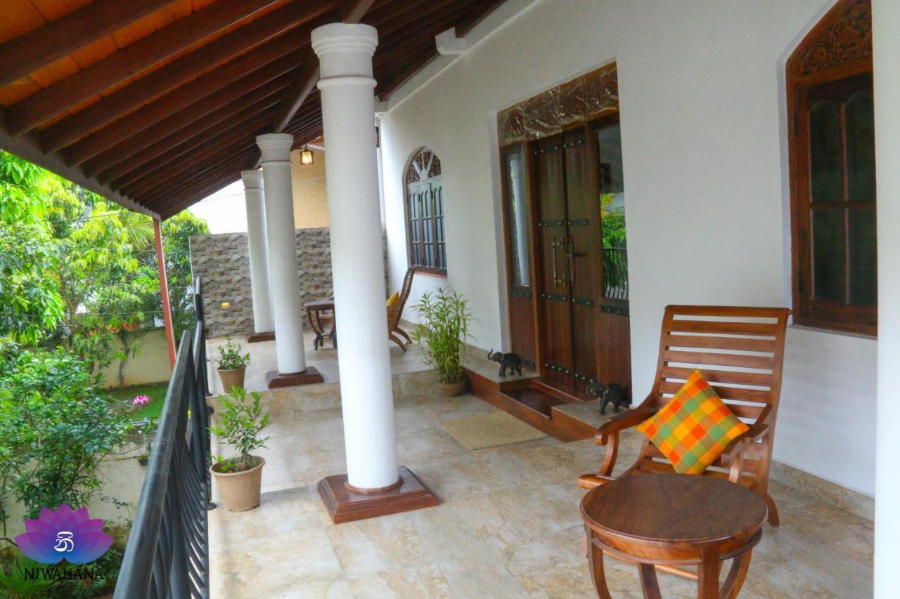 Nivahana Homestay キャンディー エクステリア 写真