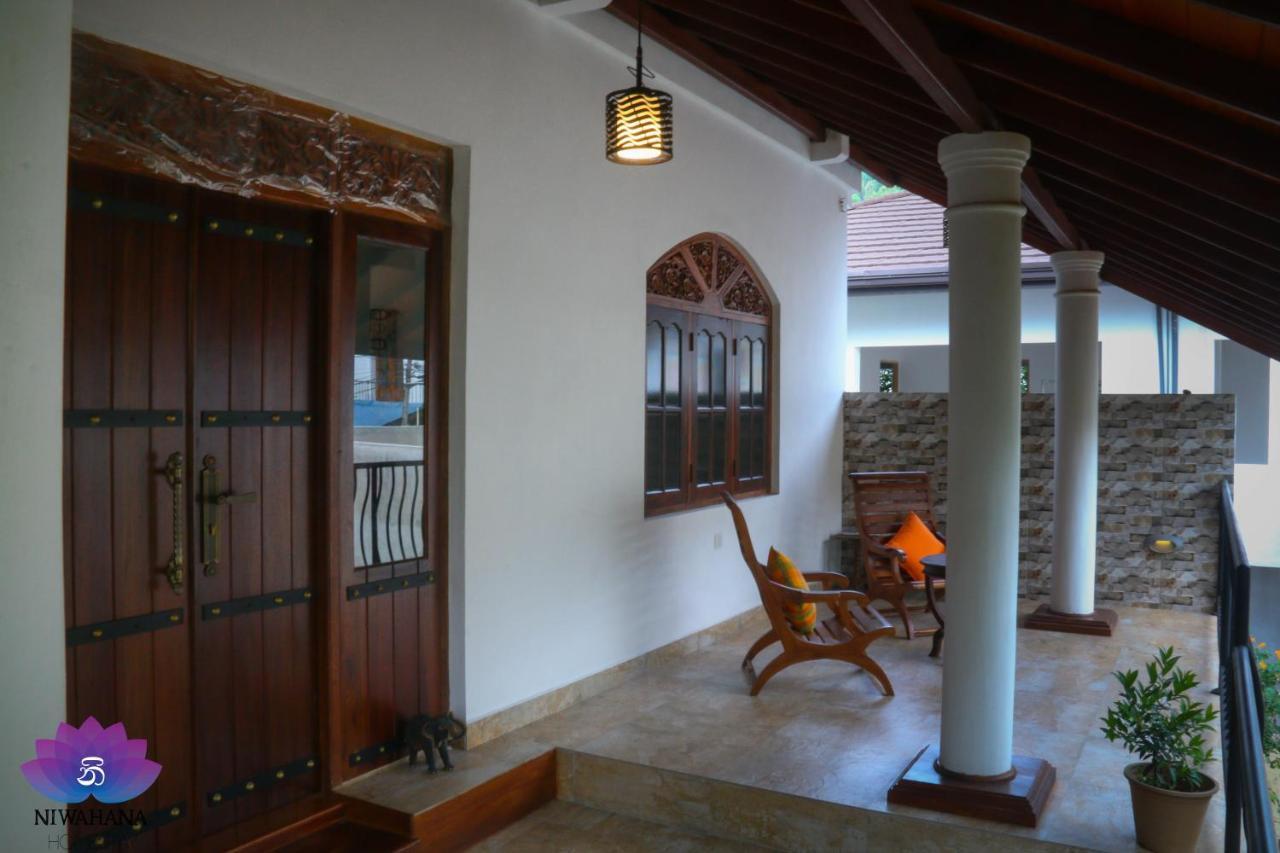 Nivahana Homestay キャンディー エクステリア 写真