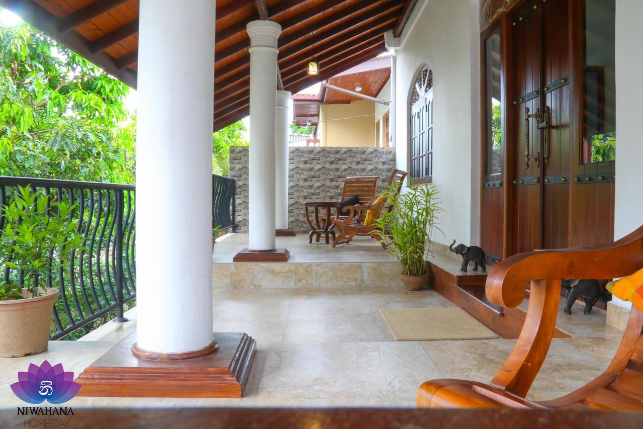 Nivahana Homestay キャンディー エクステリア 写真